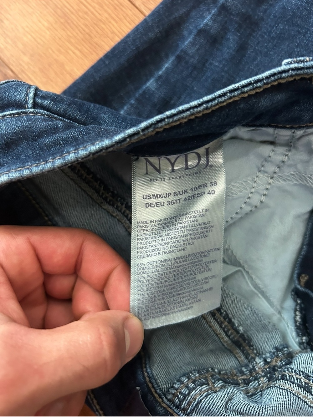 NYDJ Dark Wash Released Hem Straight Leg Jeans Women's Size 6 - Picture 6 of 8